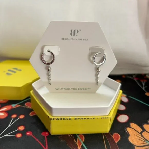 Bomb Party "Simple Elegance" Earrings - Picture 2 of 4